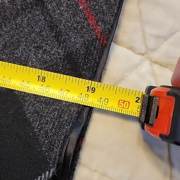 Eddie Bauer Short Skirt Women's 4 Black Gray Red Plaid Wool Y2K Dark Academia - Picture 8 of 9